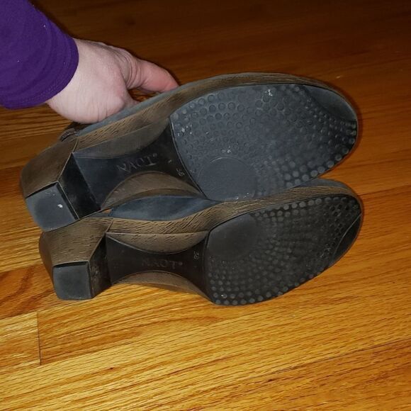 Naot Black Leather Slingback heels - Picture 7 of 10